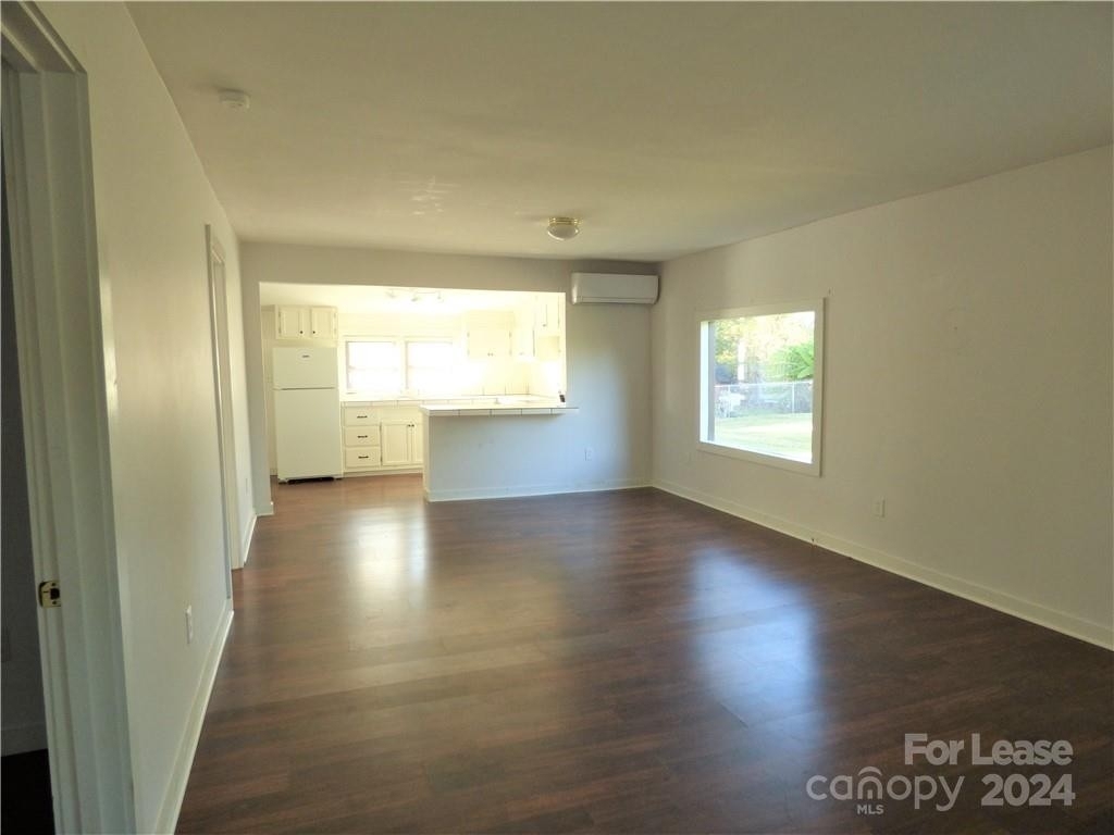 534 Logan Street - Photo 5