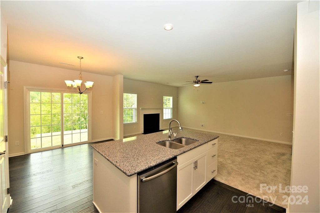 2829 Sand Cove Court - Photo 15