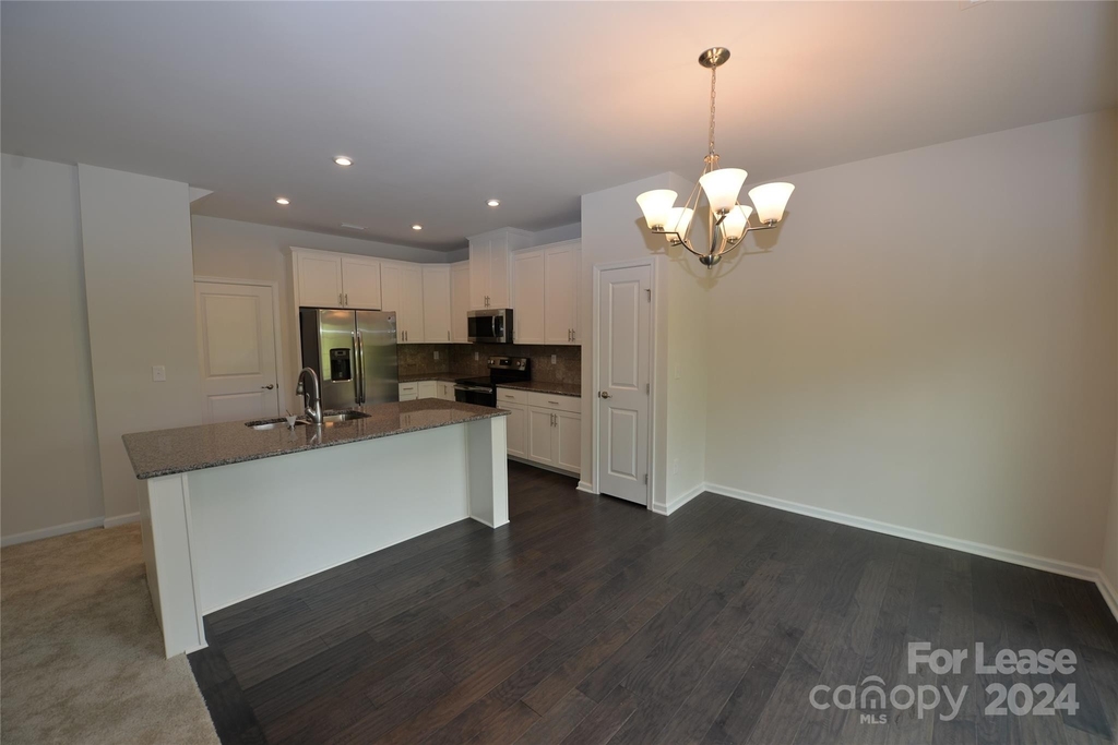 2829 Sand Cove Court - Photo 13