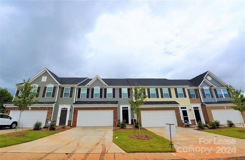 2829 Sand Cove Court - Photo 1