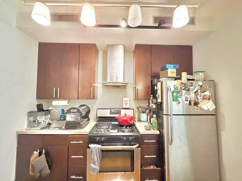 22 Fayette Street - Photo 2