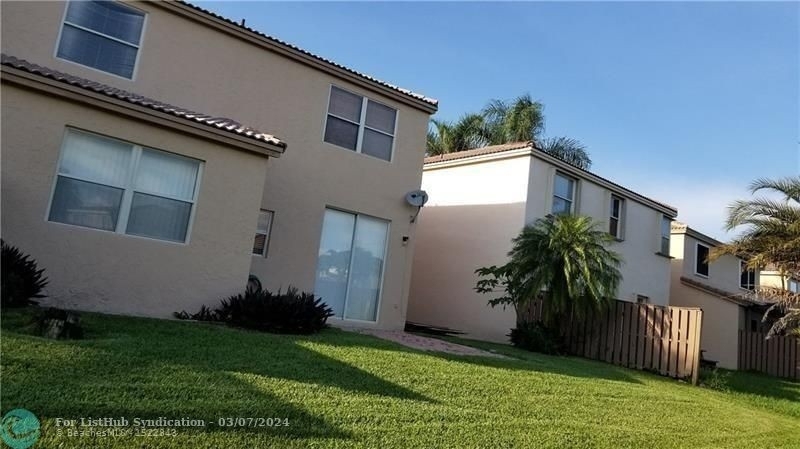 10860 Nw 12th Pl - Photo 10