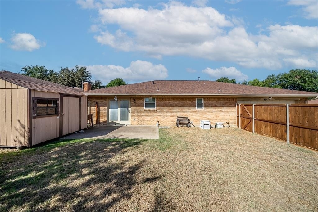 1502 Clear Point Drive - Photo 4