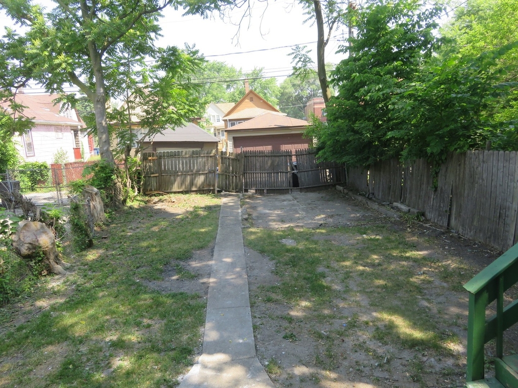 124 W 114th Street - Photo 17