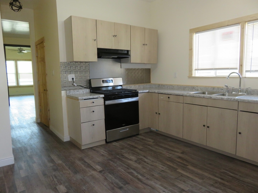 124 W 114th Street - Photo 13