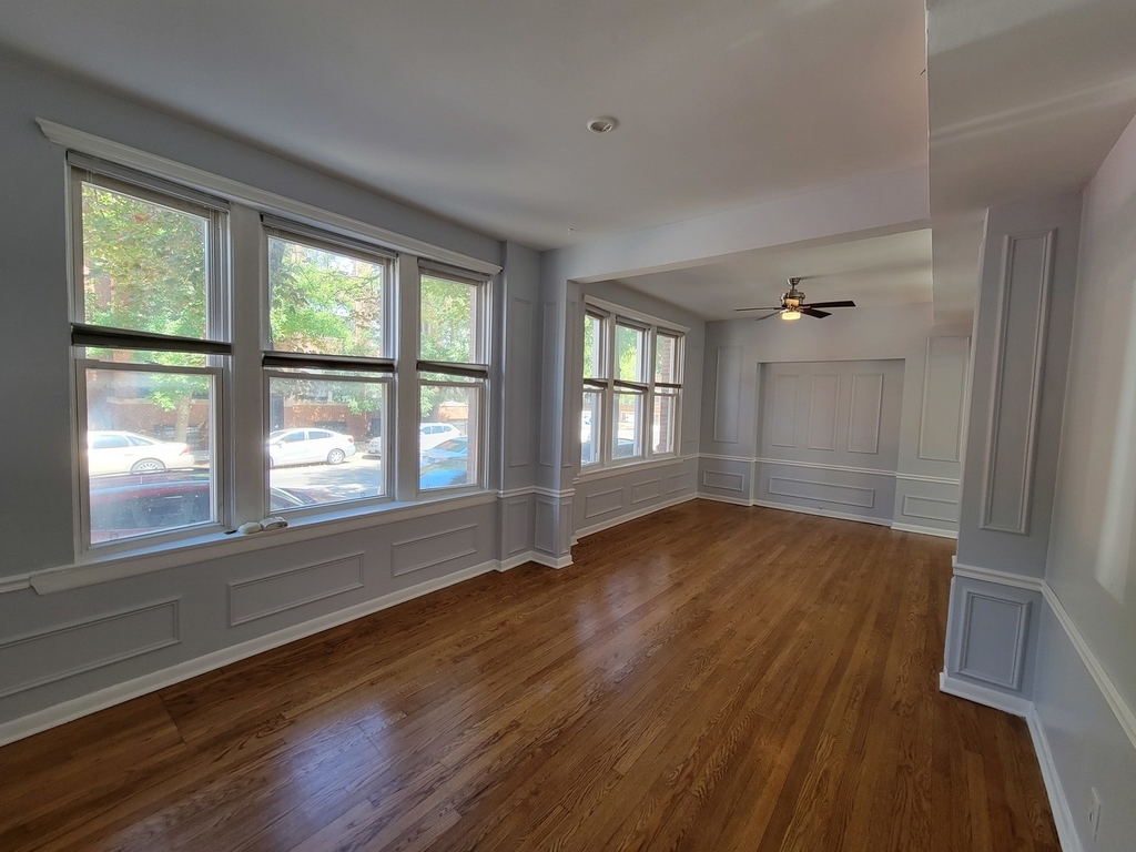 2347 W Wilson Avenue - Photo 2