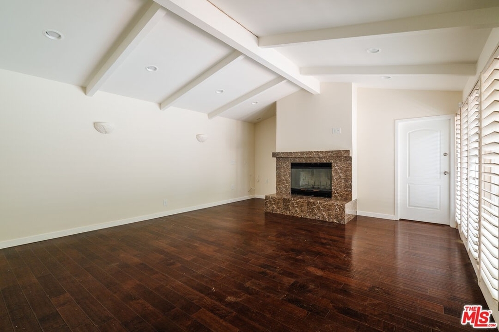 15649 Woodfield Pl - Photo 2