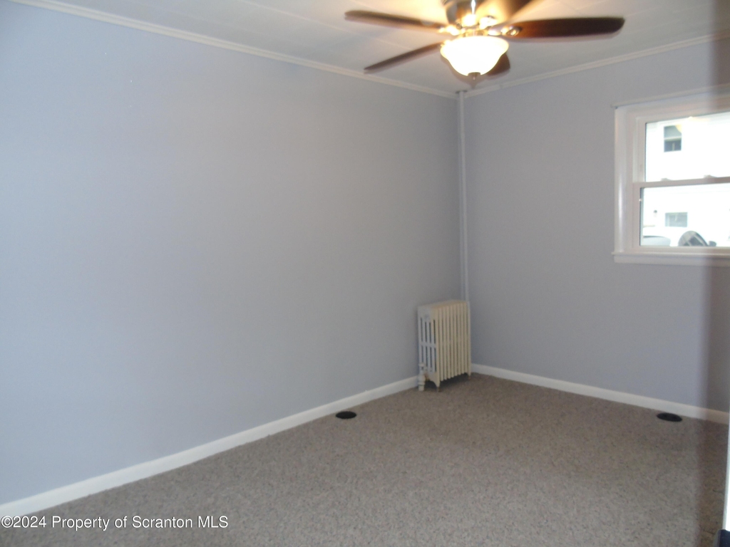 112 E Elm Street - Photo 12