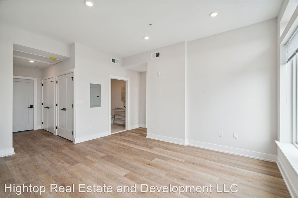 720 W Thompson Street - Photo 24