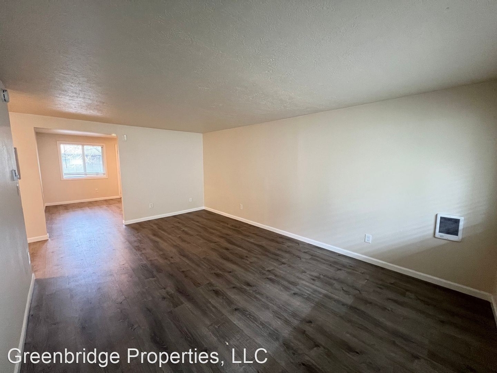 1313 Ne 131st Pl. - Photo 1