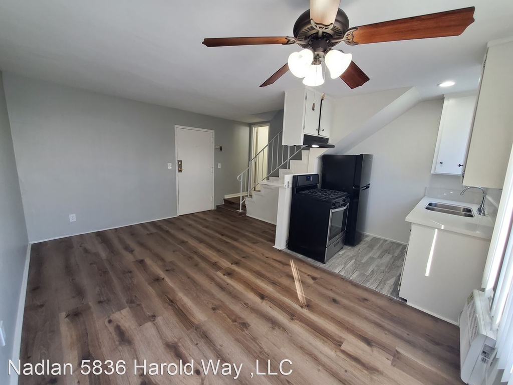 5836 Harold Way - Photo 2