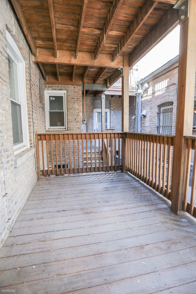 3953 N Hoyne Ave - Photo 8