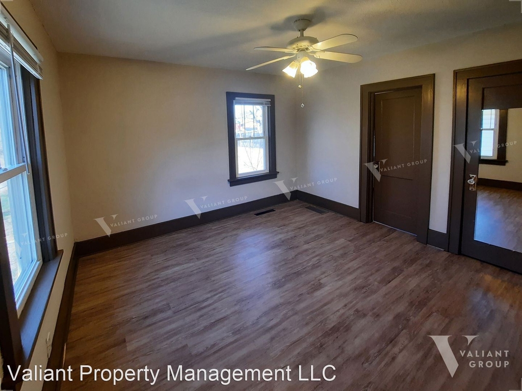 2223 W Elm St - Photo 9