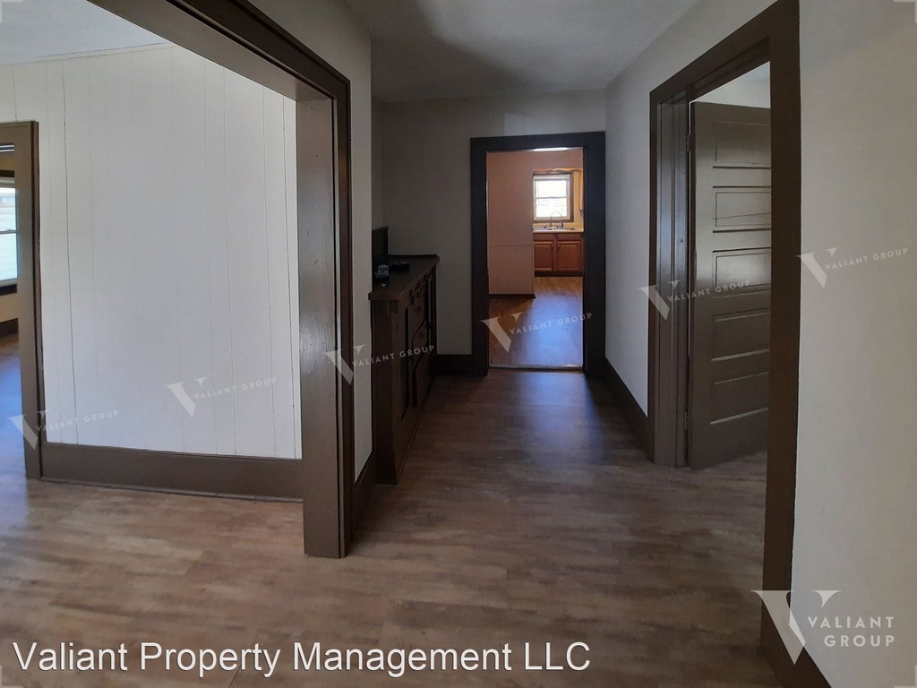 2223 W Elm St - Photo 2