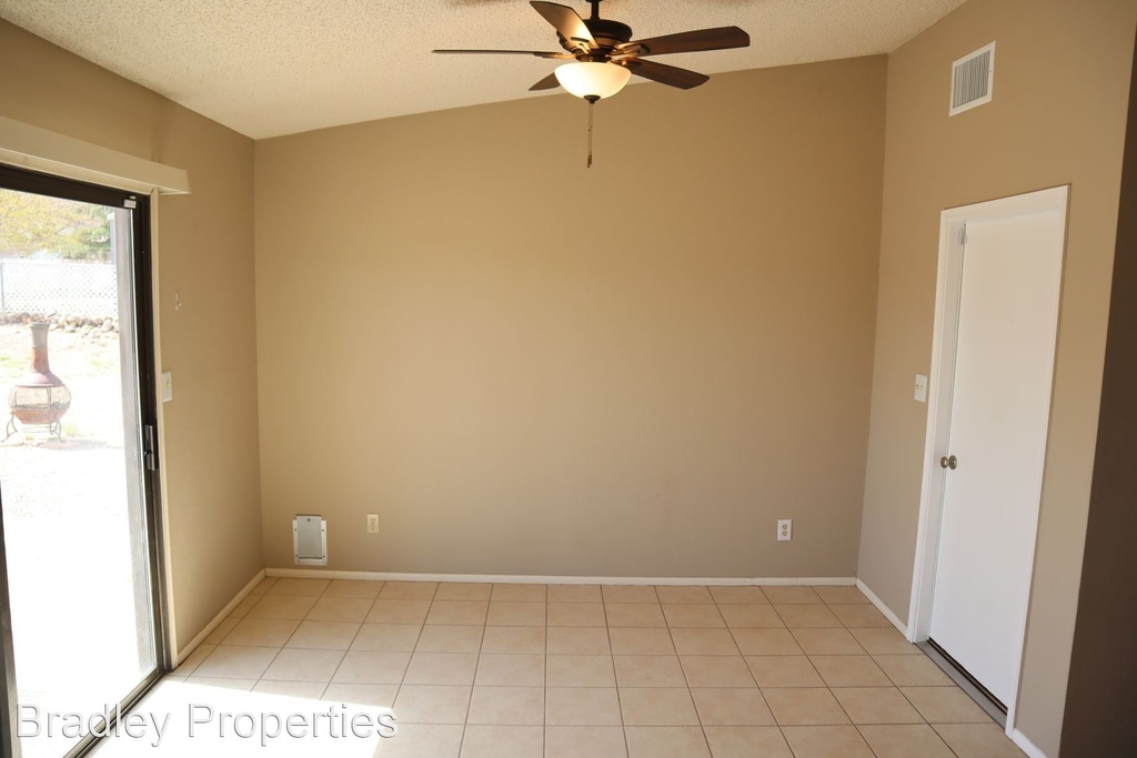 5472 Hereford - Photo 7