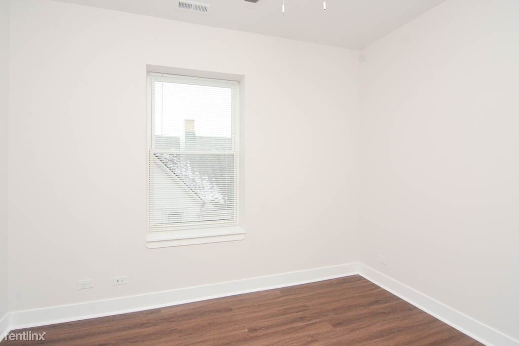 4352 N. Troy, Unit 6 - Photo 12