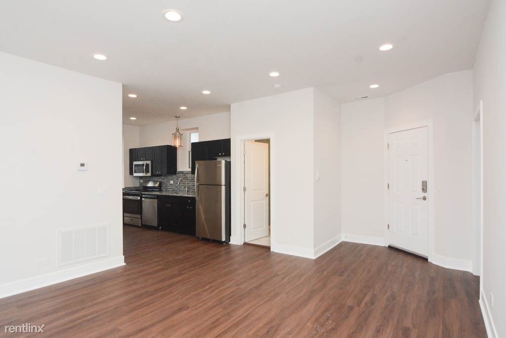 4352 N. Troy, Unit 6 - Photo 6