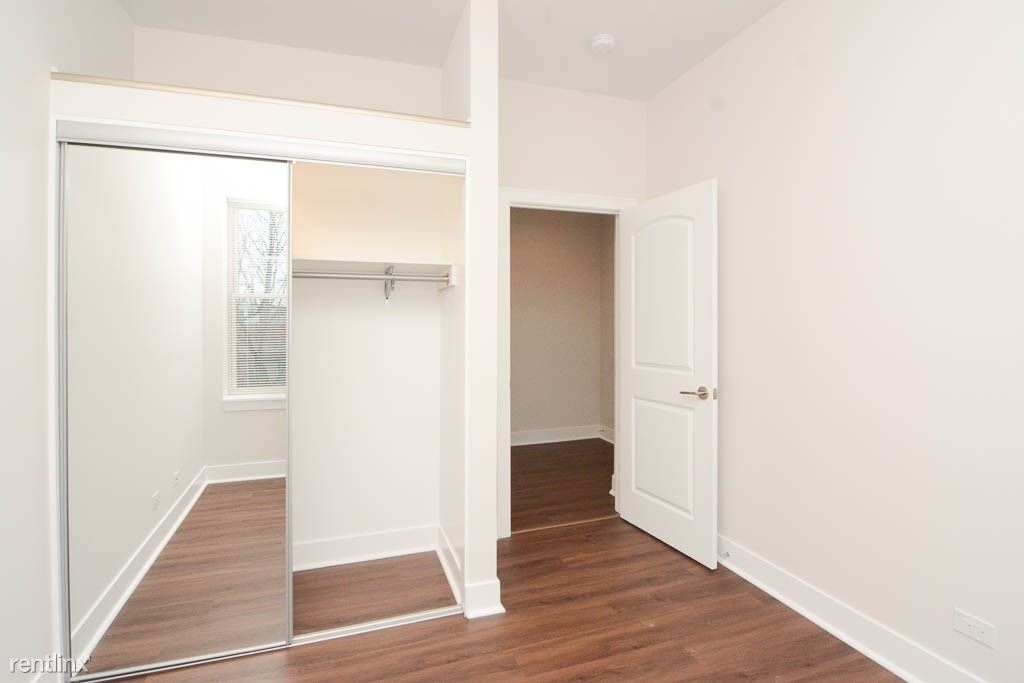 4352 N. Troy, Unit 6 - Photo 9