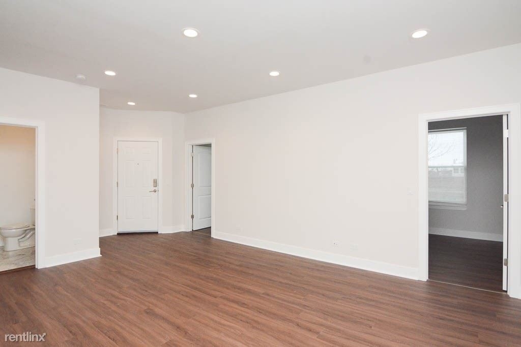 4352 N. Troy, Unit 9 - Photo 7