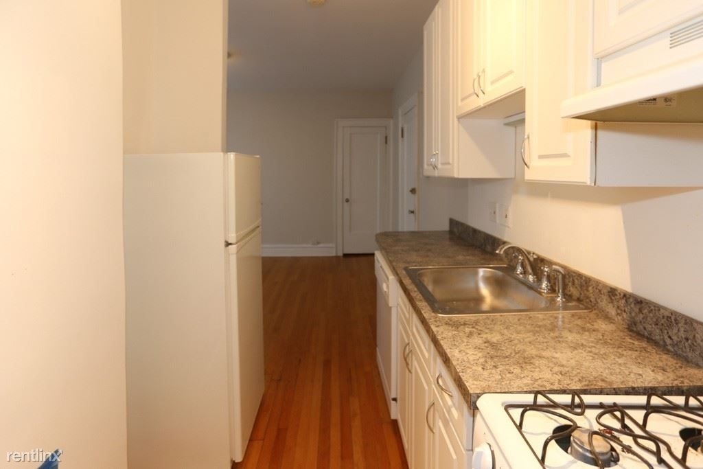 439 W. Melrose, Unit B-7 - Photo 1