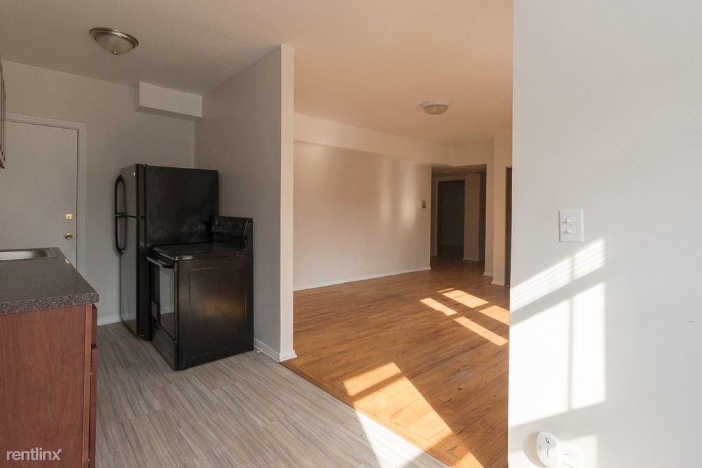 4515 N. Malden, Unit D-9 - Photo 4