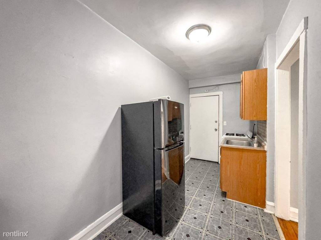 4602 N. Beacon, Unit A-4 - Photo 4