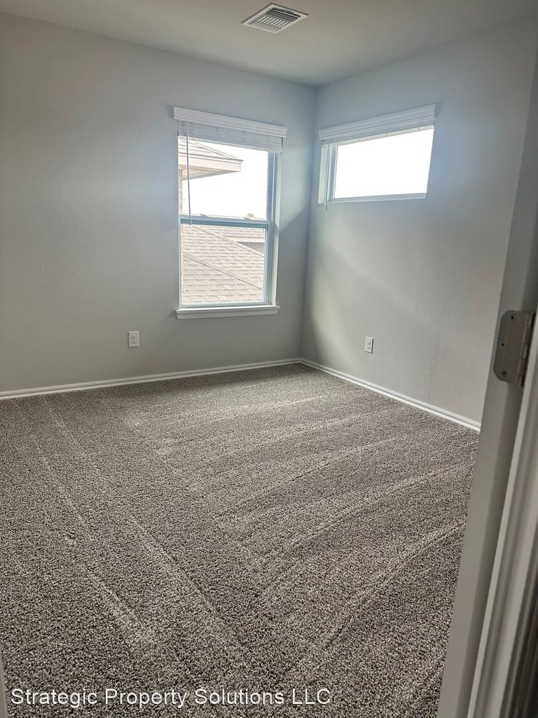 230 Sw 34th St., Unit 1311 - Photo 2