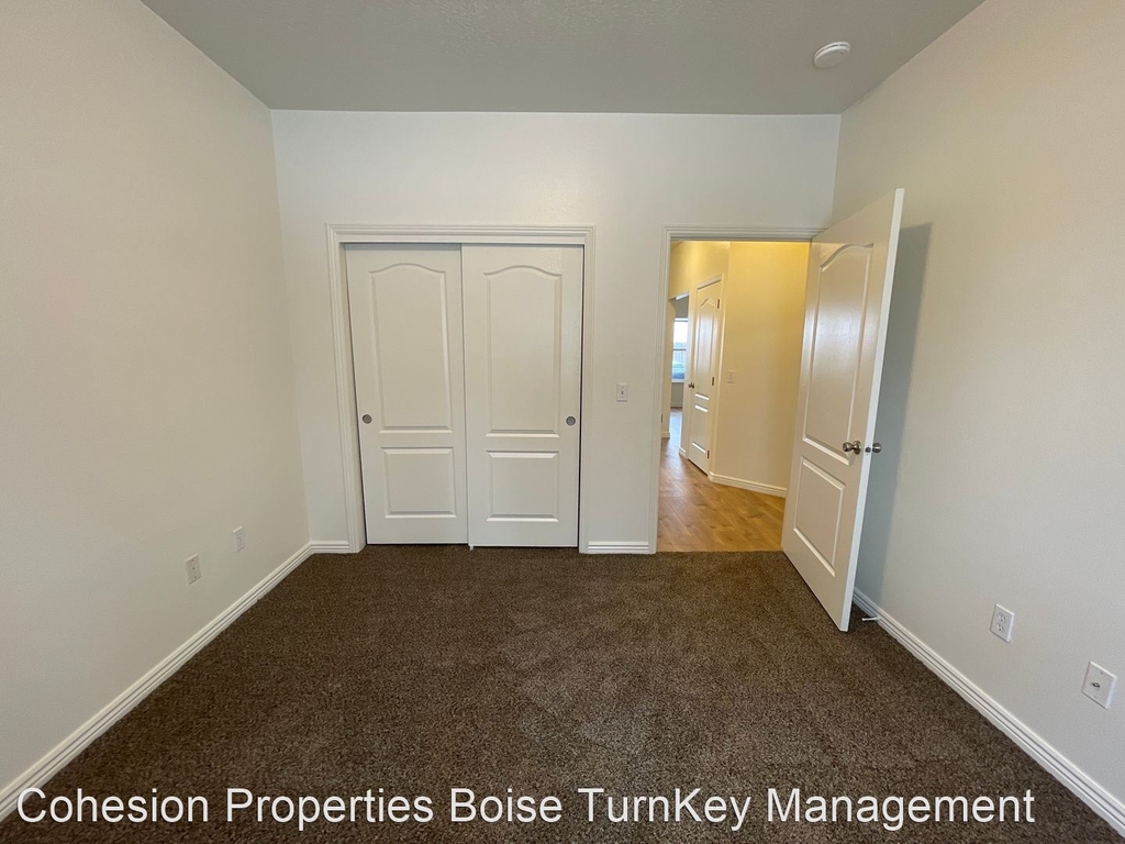 212 Hudson Ave - Photo 20