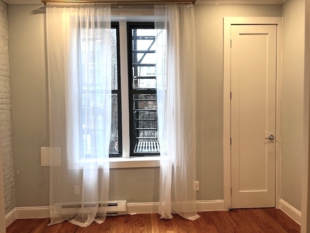 425 East 80th Street - Photo 3