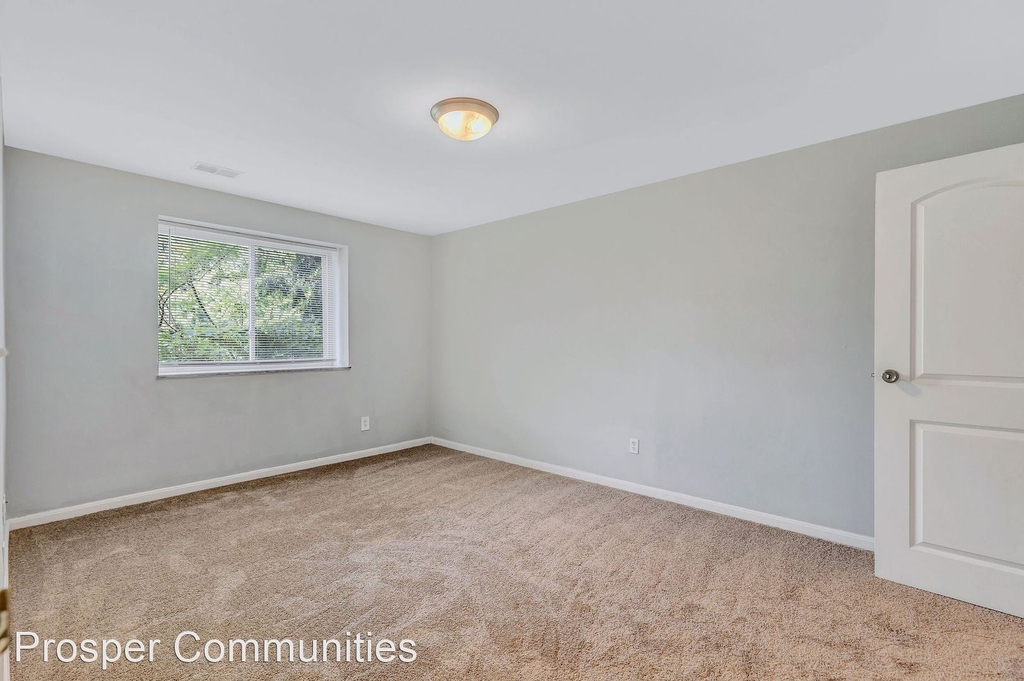 3600 Linwood Ave - Photo 2