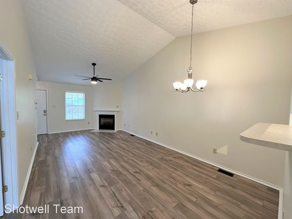 819 Calypso Way - Photo 2