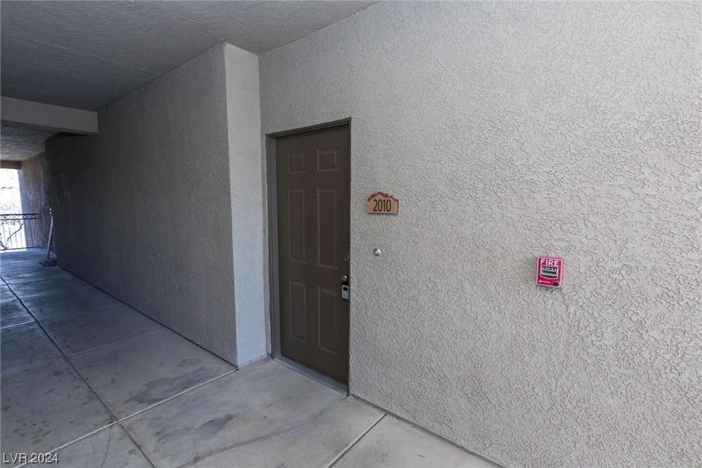 8250 N Grand Canyon Drive - Photo 1