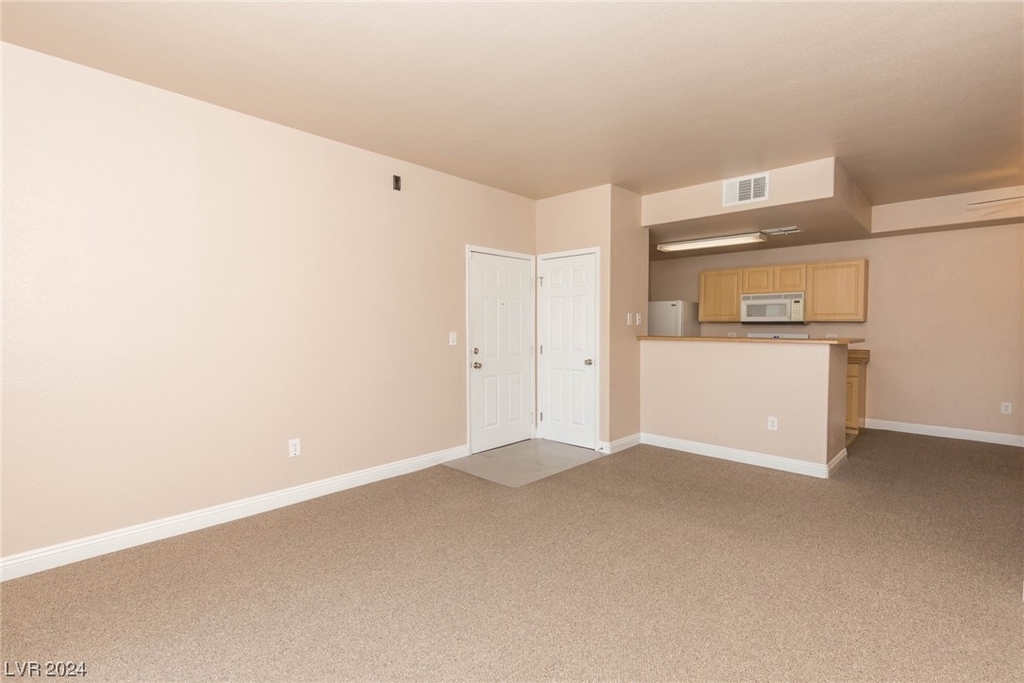 8250 N Grand Canyon Drive - Photo 3