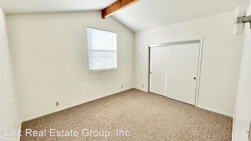 639 Johnson Avenue, Unit C - Photo 10