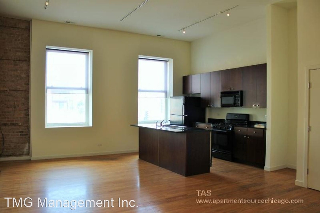 2401 W. North Ave. - Photo 20