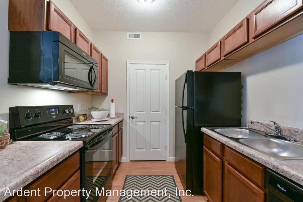 1524 Braeton Parkway Unit 11 - Photo 1