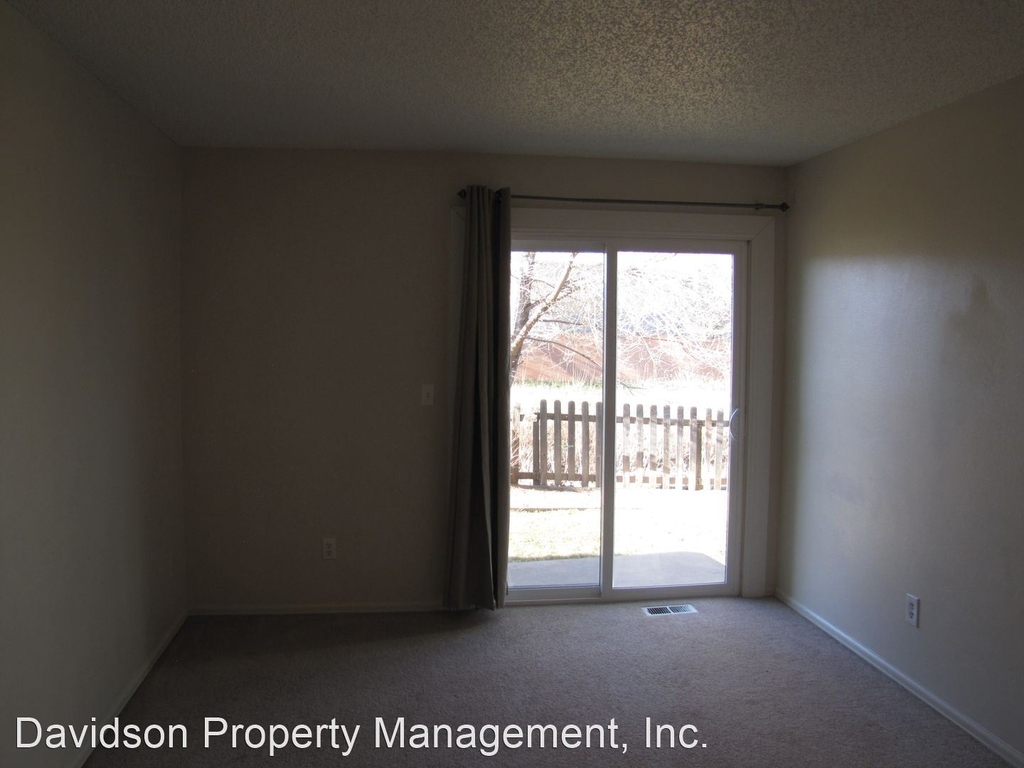 864 London Green Way - Photo 6