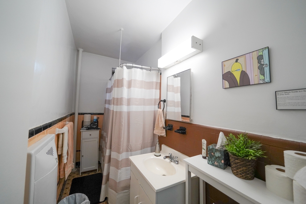 30-75 34th Street - Photo 5