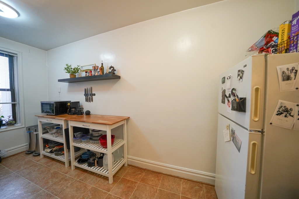 30-75 34th Street - Photo 4