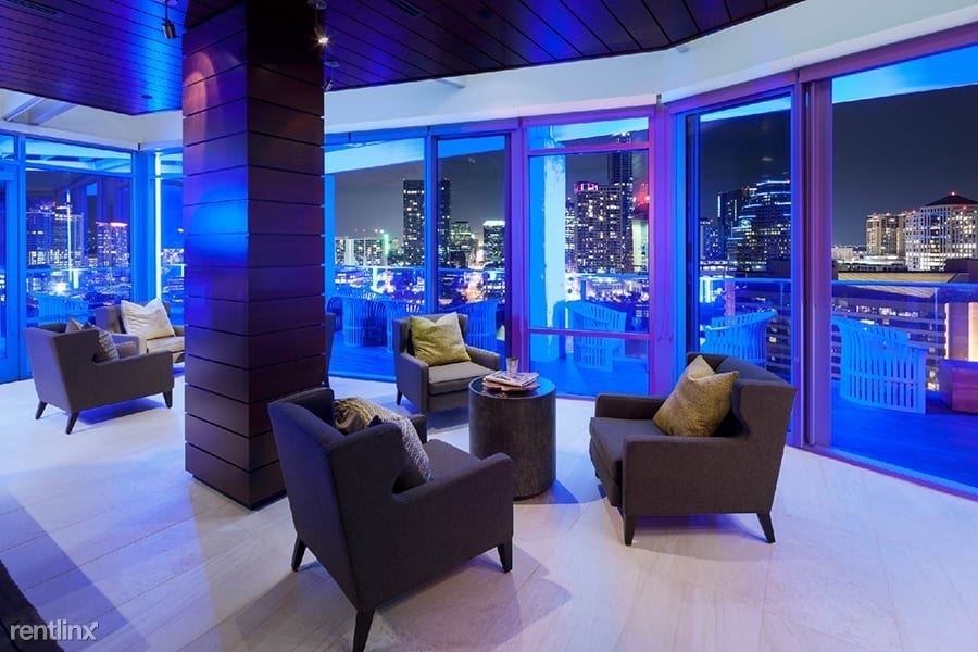 Downtown Luxury High Rise Living - Photo 8