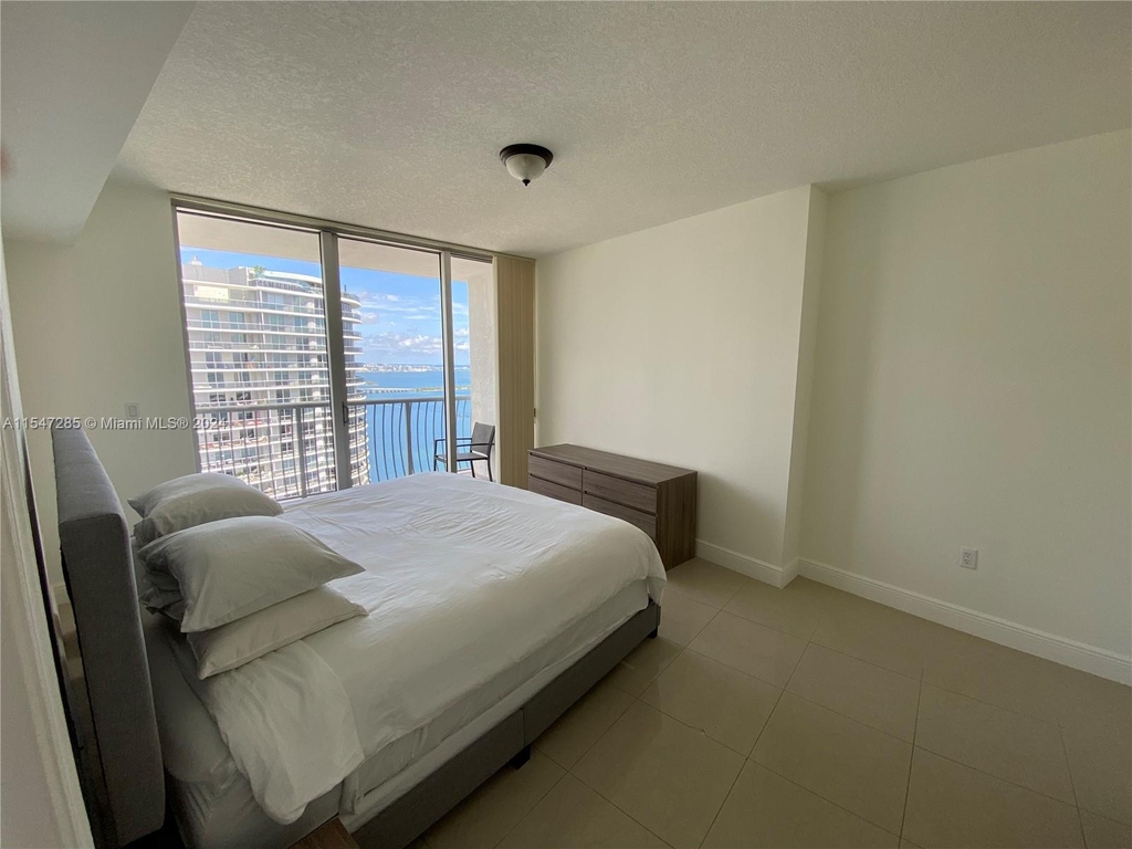 1750 N Bayshore Dr - Photo 1