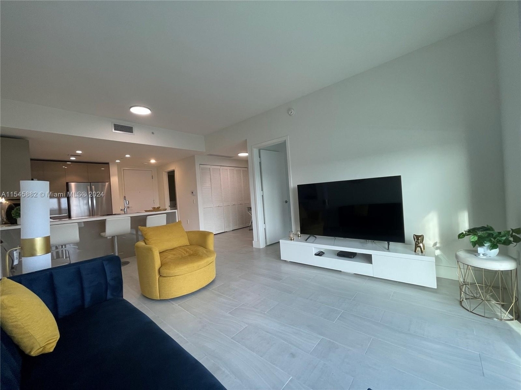 2000 Metropica Way - Photo 4