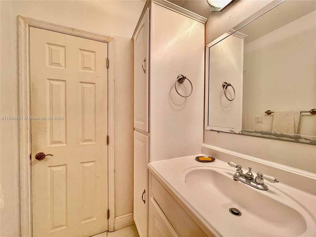 5800 Sw 33rd Ave - Photo 22