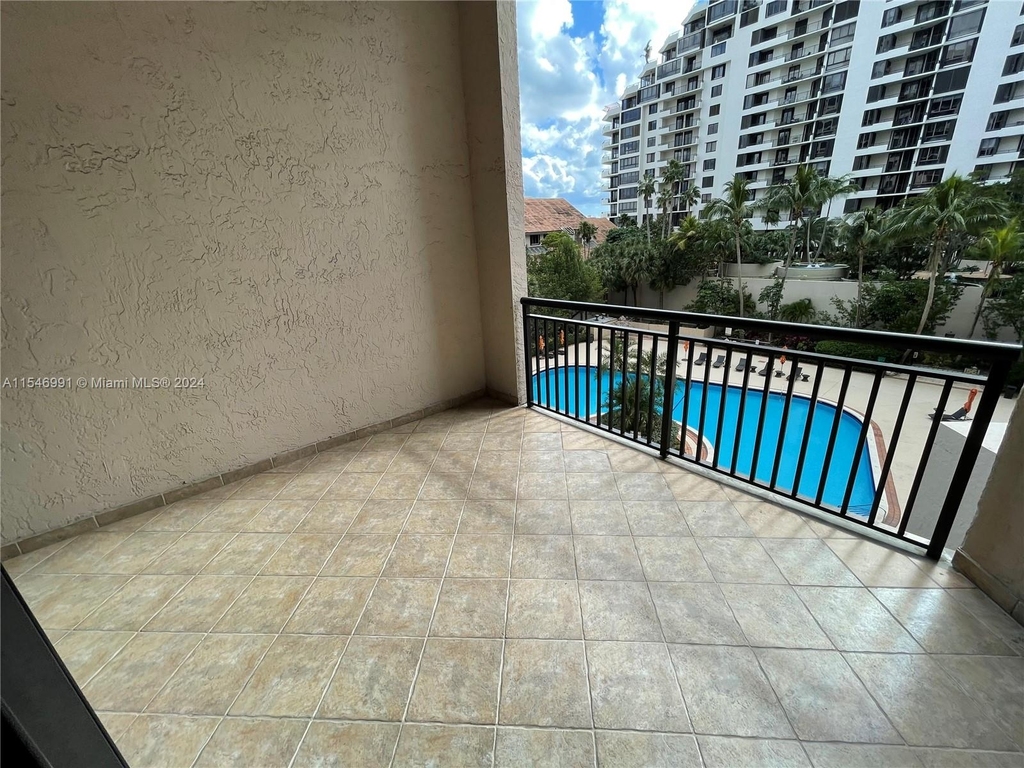 540 Brickell Key Dr - Photo 11