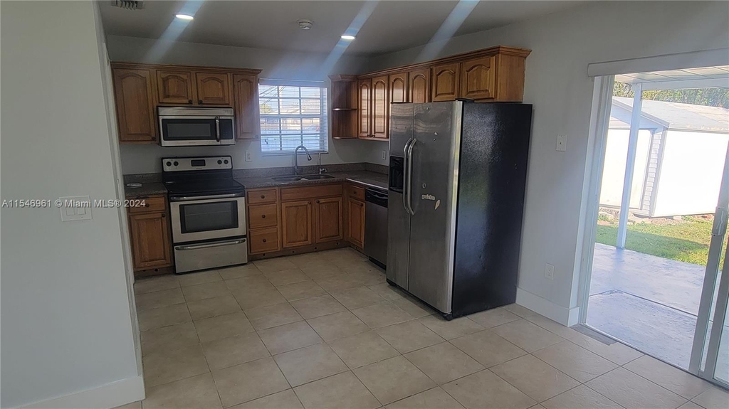 30055 Sw 143rd Ct - Photo 6