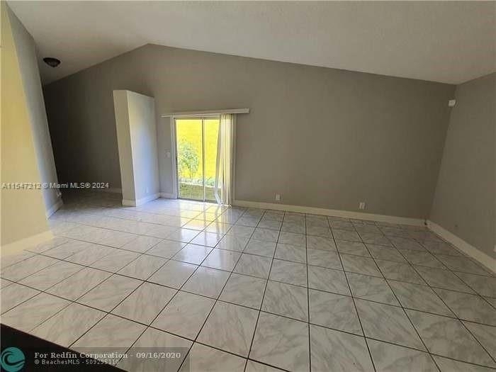 5482 Nw 23rd St - Photo 2
