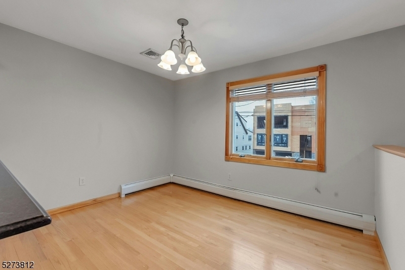 275 Lafayette Ave - Photo 9