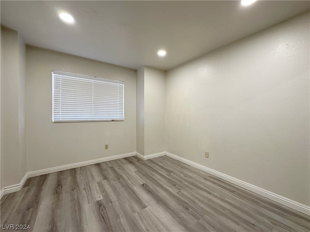 7573 Isley Avenue - Photo 21