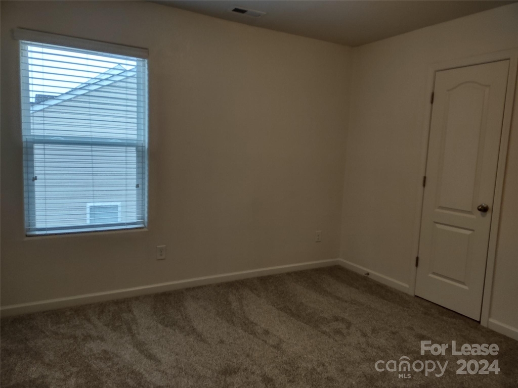 6126 Purbeck Way - Photo 10