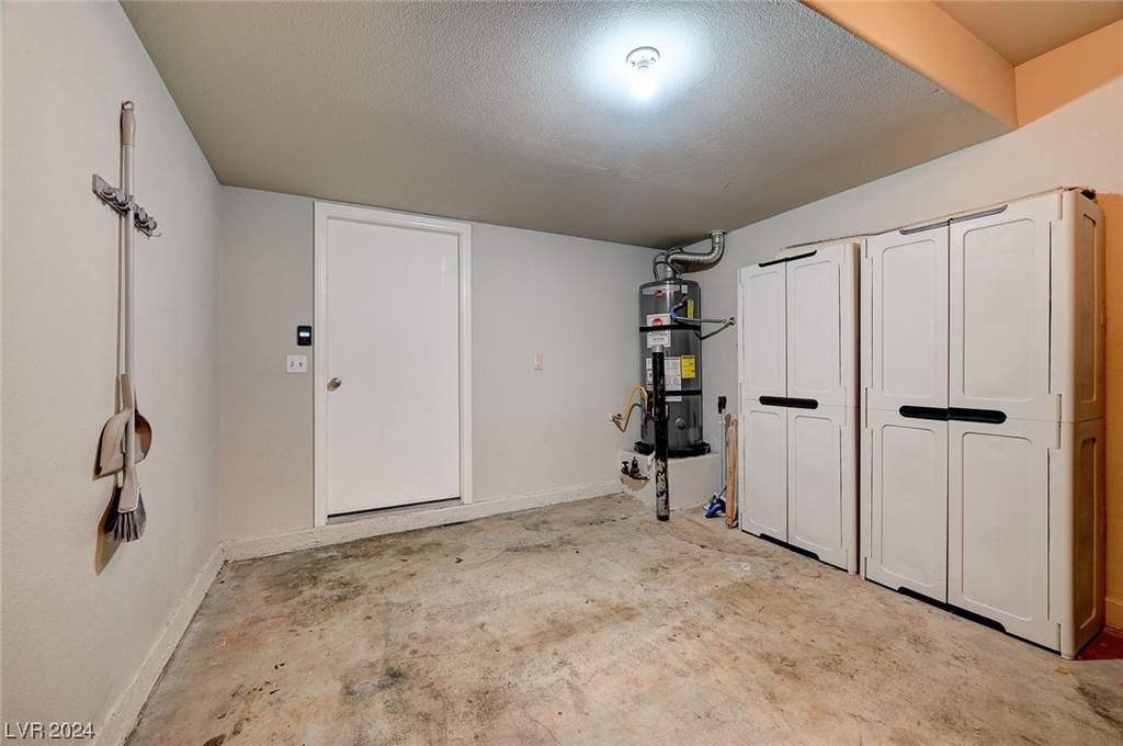 10142 Tree Creek Court - Photo 15